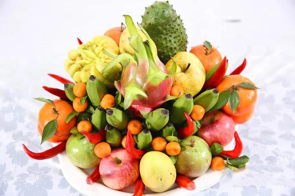 M&acirc;m ngũ quả ng&agrave;y Tết cổ truyền