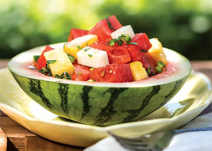 Hướng dẫn 3 m&oacute;n salad từ hoa quả tươi cực dễ l&agrave;m